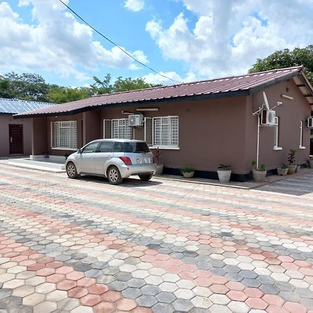 Kasuda Rooms - Cosy Self Contained Rooms Livingstone Bagian luar foto