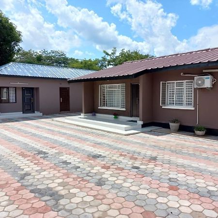 Kasuda Rooms - Cosy Self Contained Rooms Livingstone Bagian luar foto